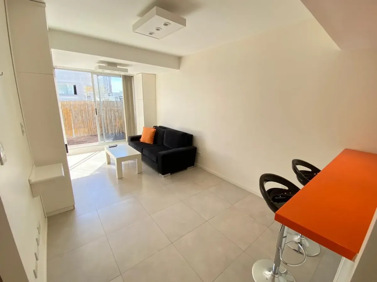 2BR with balcony and parking