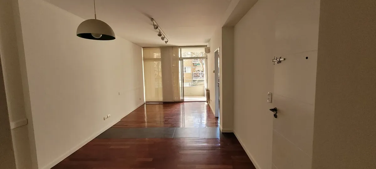 3 ambientes con cochera y balcón