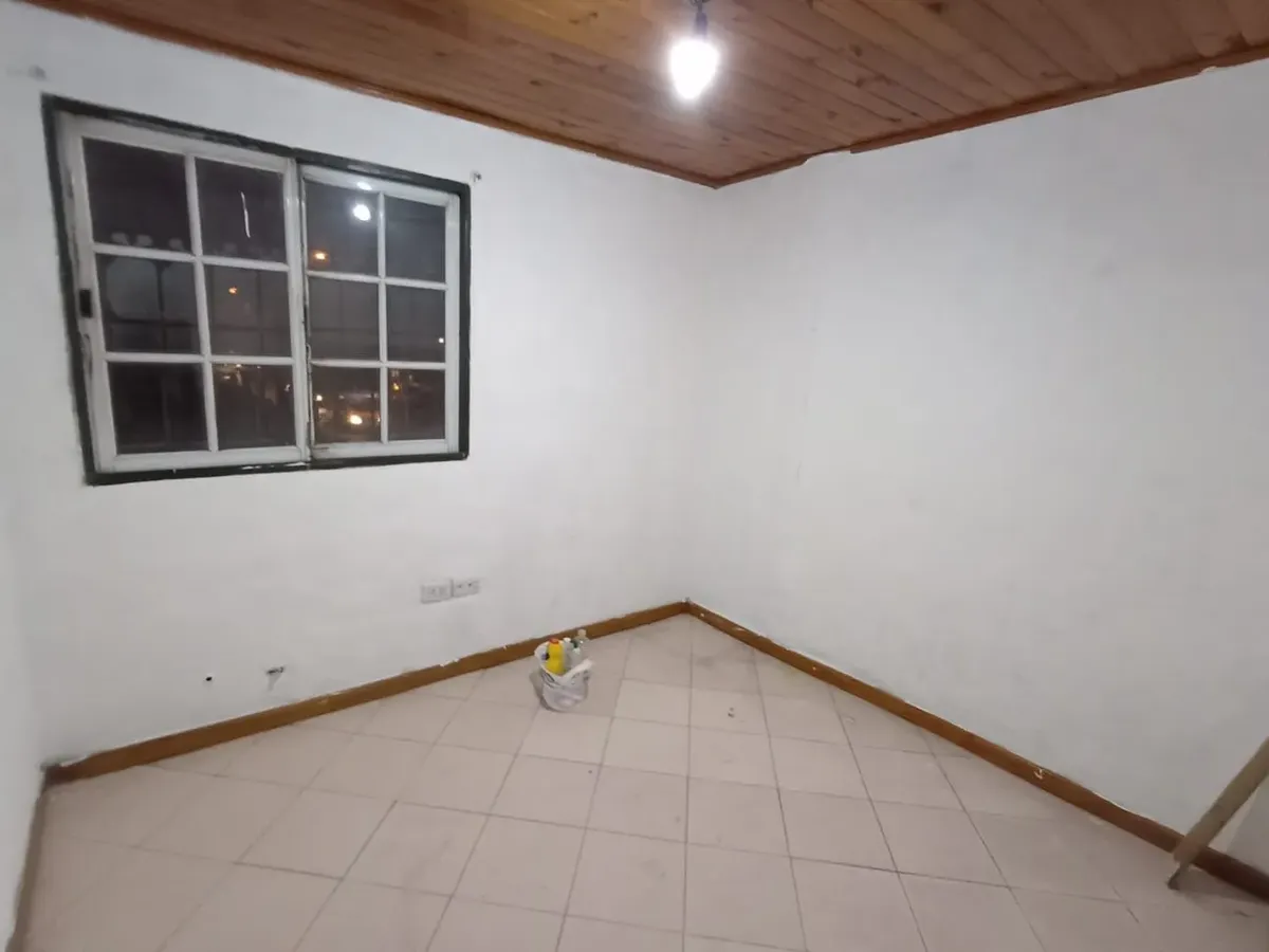 Duplex de esquina com pátio