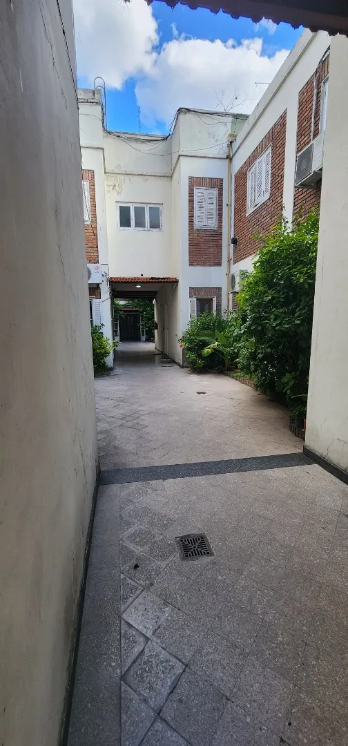 Planta baja con patio en Belgrano