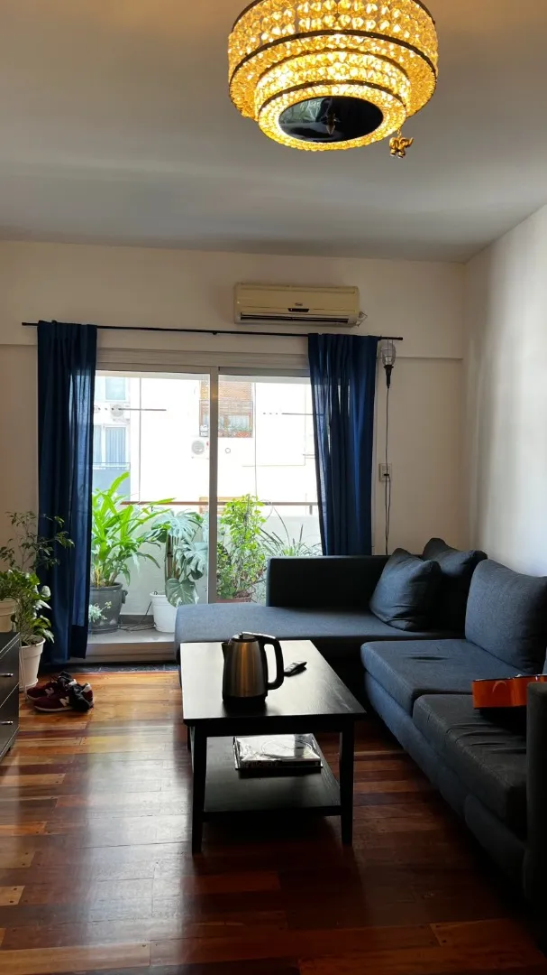 Departamento amoblado con balcón