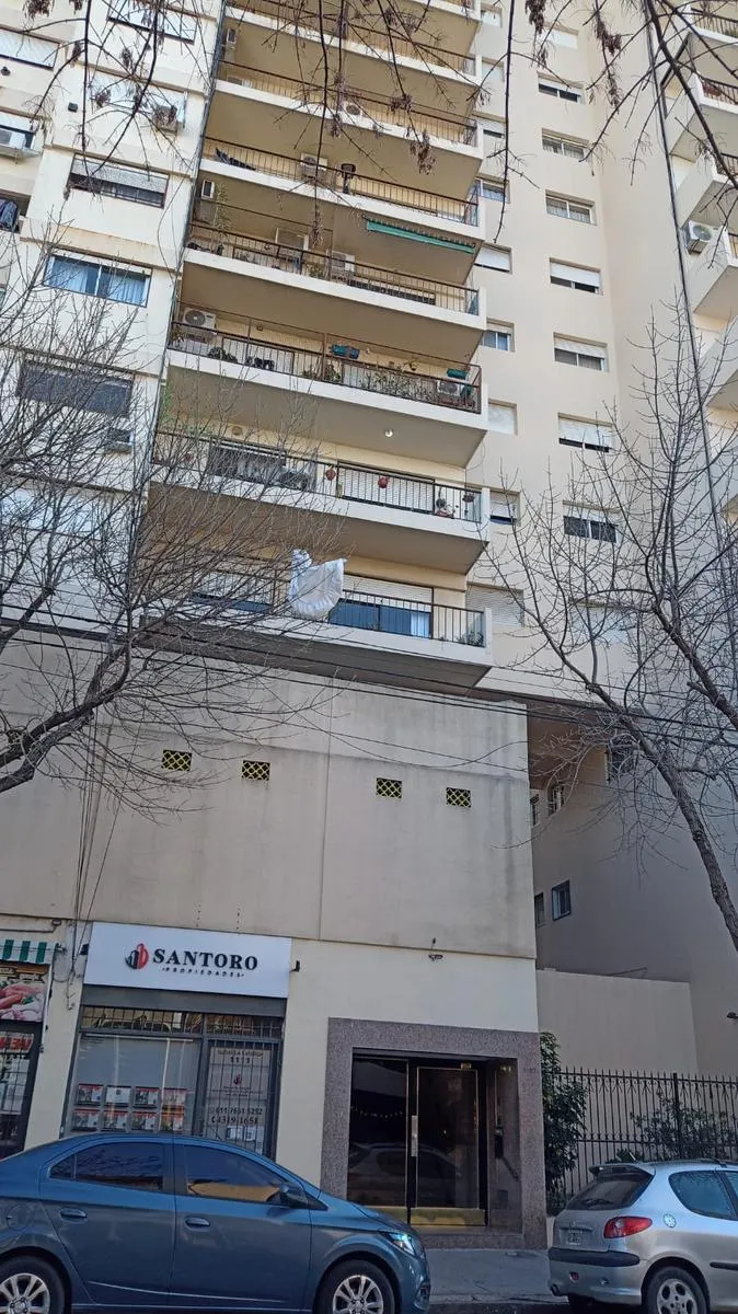 Departamento En Venta Y En Alquiler- 2 Ambientes En Barracas A 1 Cuadra De Av. Montes De O