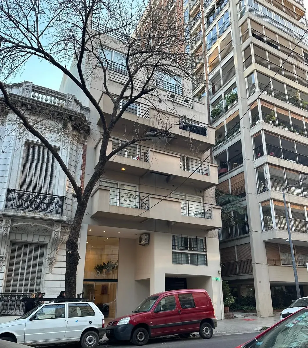 Monoambiente con balcón y amenities