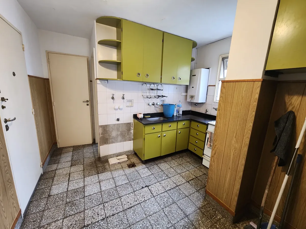 Departamento De 3 Ambientes Con Dependencia En Alquiler Zona Belgrano. Luminoso Contrafrente. Dos Dormitorios Y Baño Completo. Cocina Con Conexión Para Lavarropas.