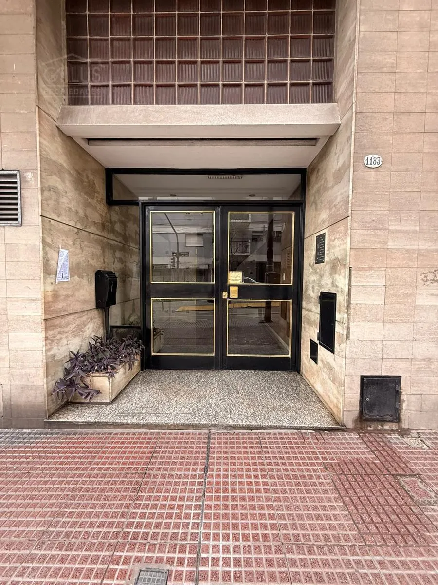 Departamento En Alquiler En Boedo (virrey Liniers Al 1100) De 2 Amb.