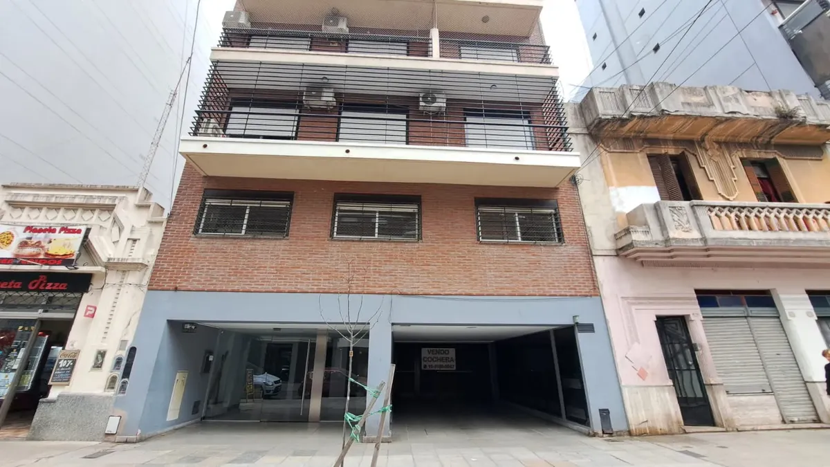 Monoambiente con balcón
