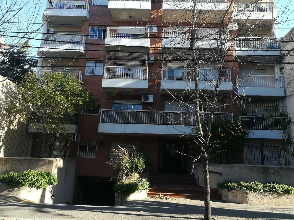 Depto 2 Amb Planta Baja Patio Y Cochera Cubierta