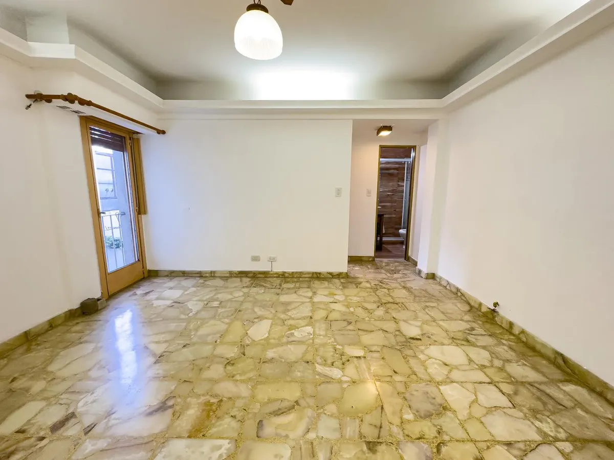 1 bedroom, French balcony