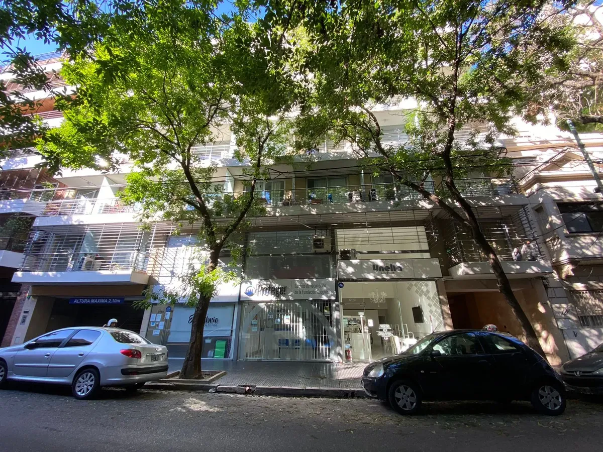 Monoambiente piso 7 con balcón