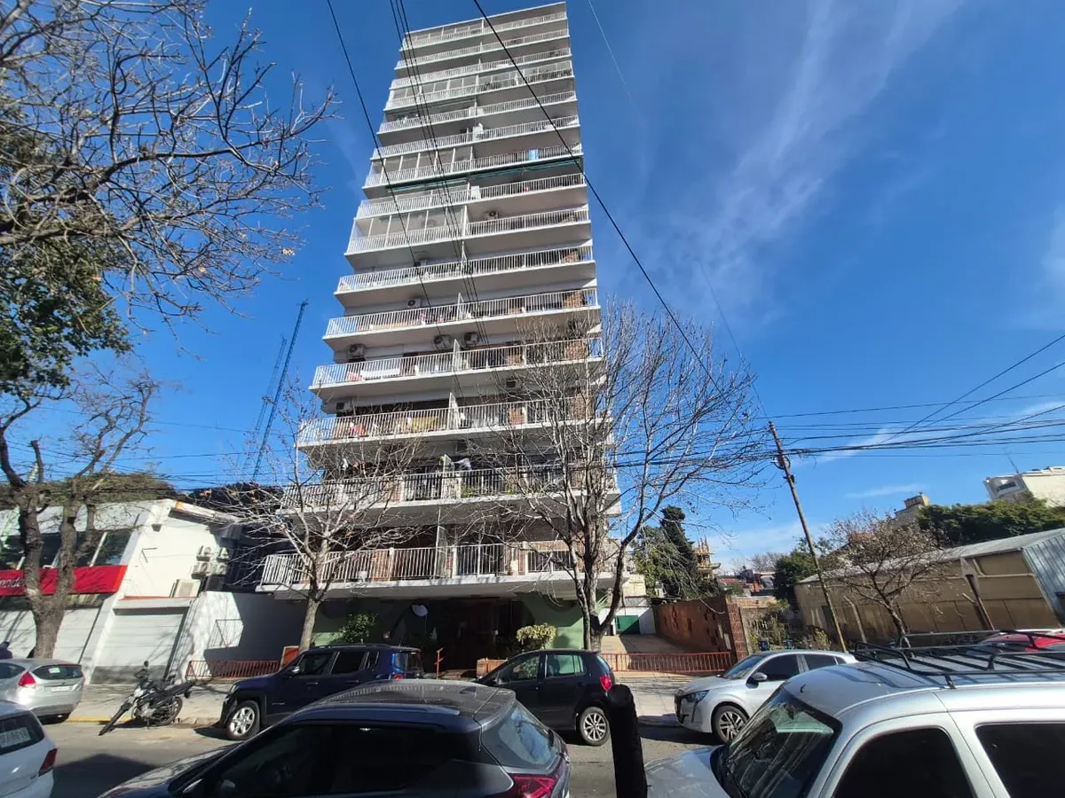 9° piso con balcón