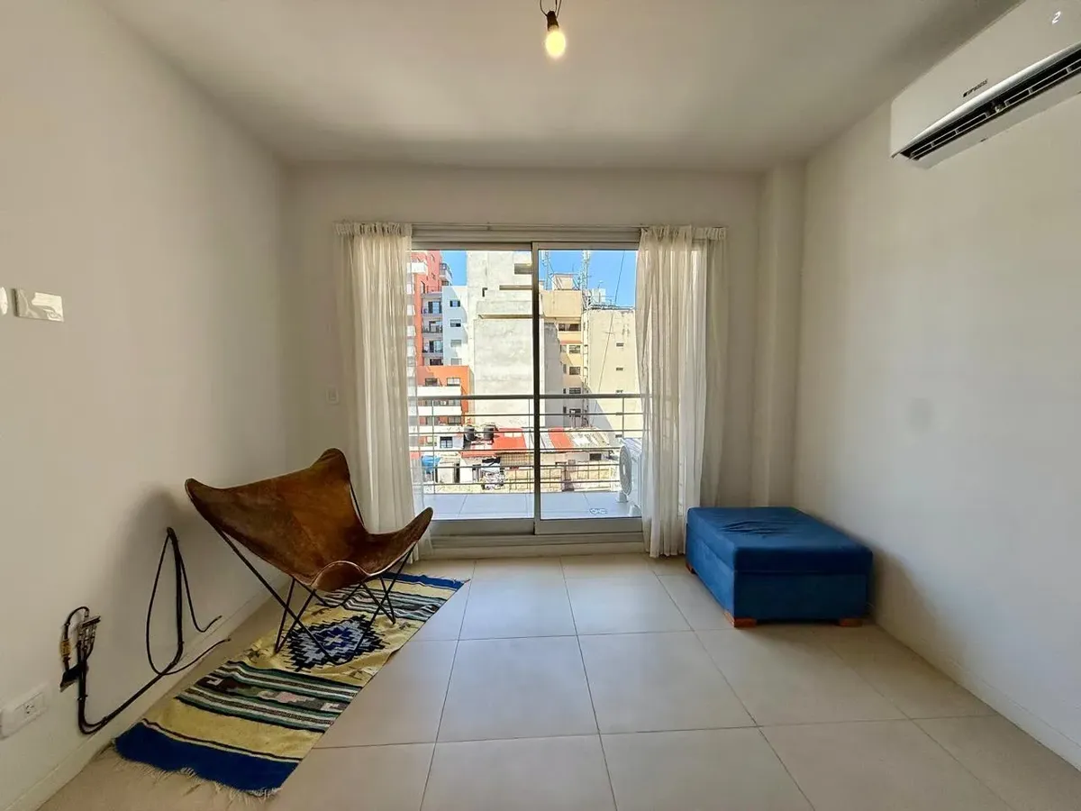 Departamento En Alquiler Monoambiente Divisible En Almagro.