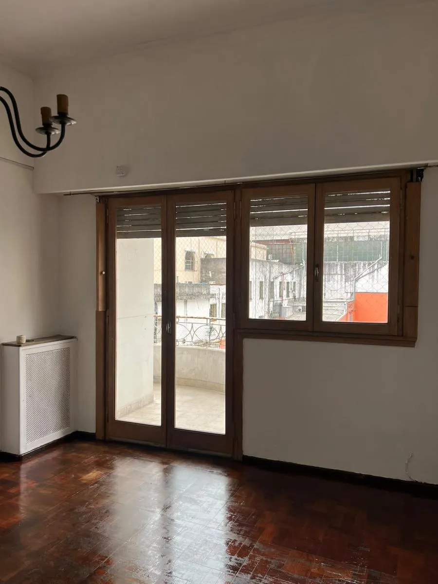 3 Ambientes C/ Dep. Al Frente C/ Balcon
