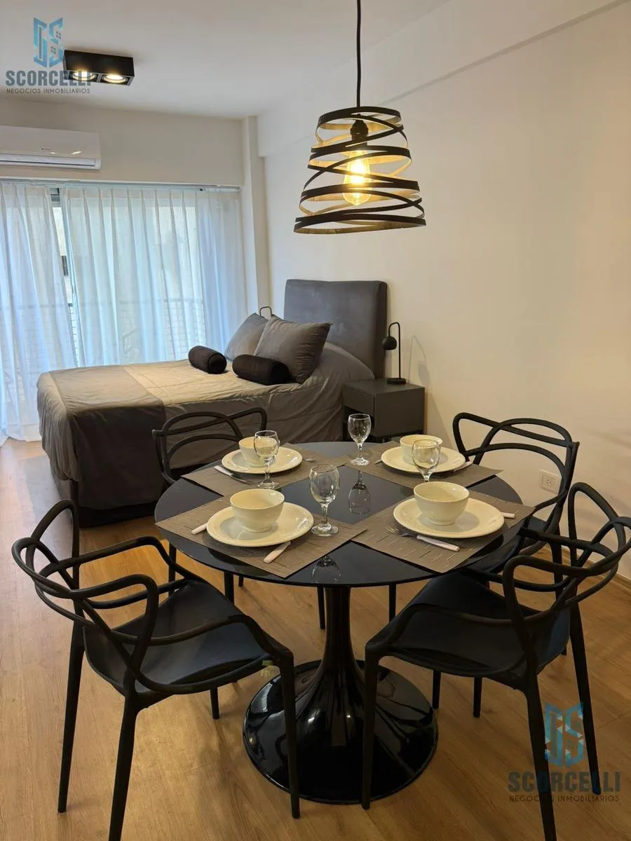 Apartamento kitnet mobiliado de 35 m² com varanda em Almagro