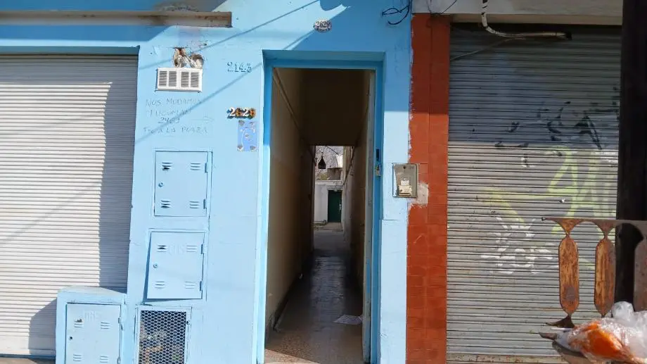 Apartamento de 2 dormitórios com pátio em Lanús