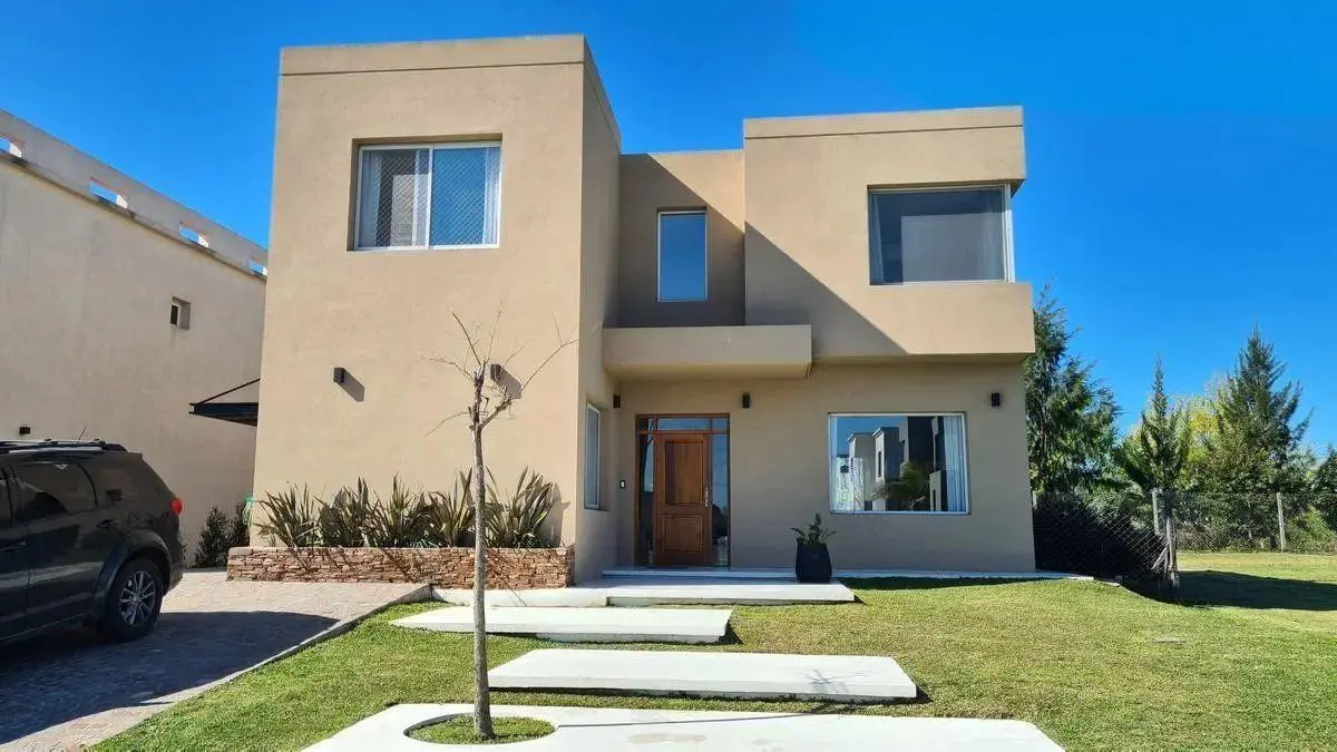 Four-bedroom house in Las Tipas, Nordelta