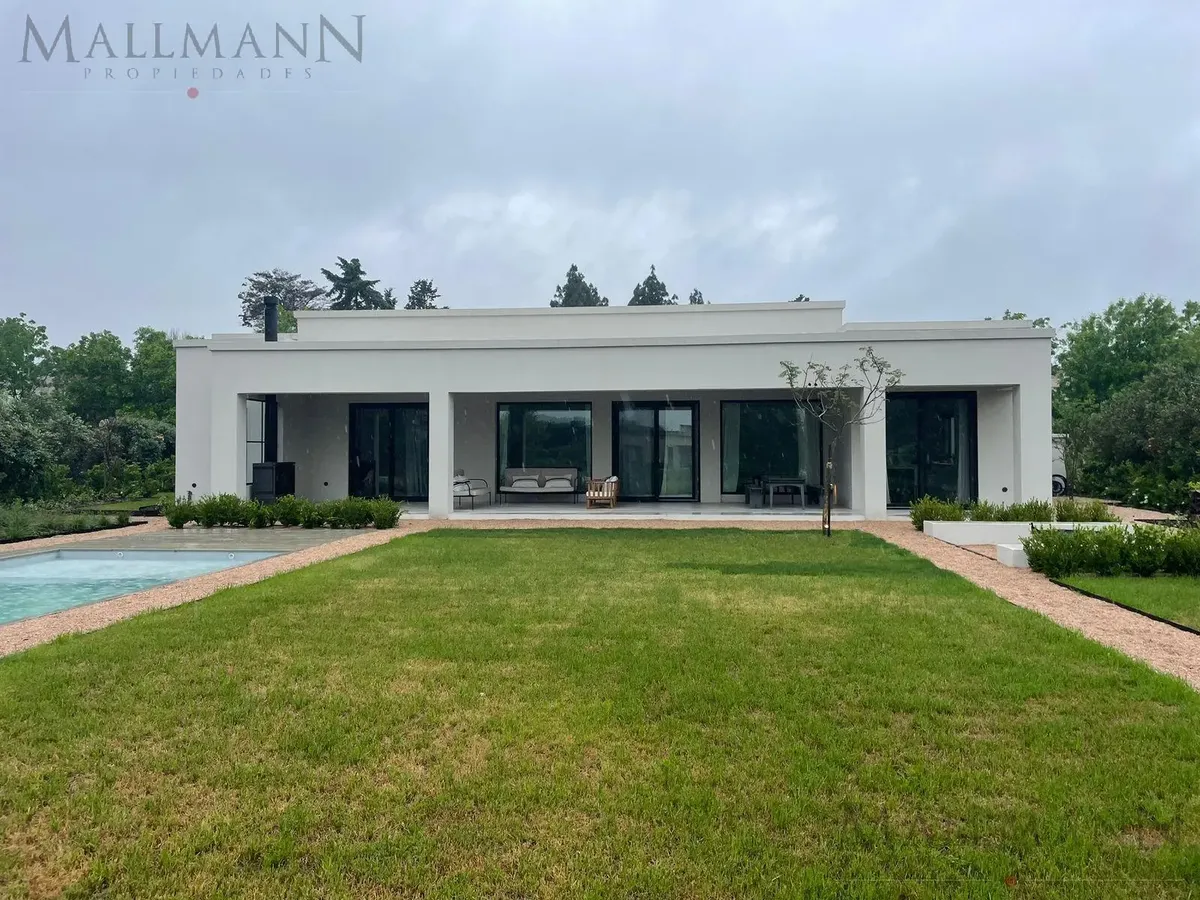 Four-bedroom house for seasonal rent in Pilar