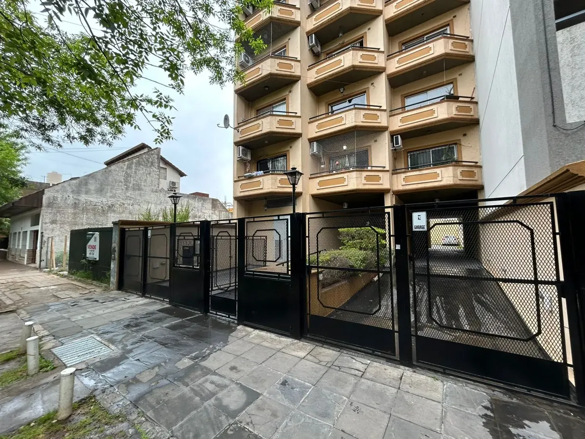 Dpto Monoambiente 32 Mts.² En Sarmiento Y Roca - San Miguel