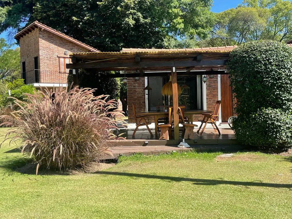 Four-bedroom apartment for short stays in La Raquela