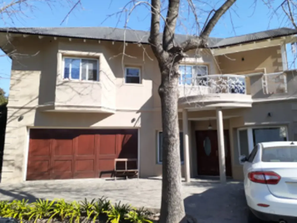 Four-bedroom chalet in San Patricio, Moreno