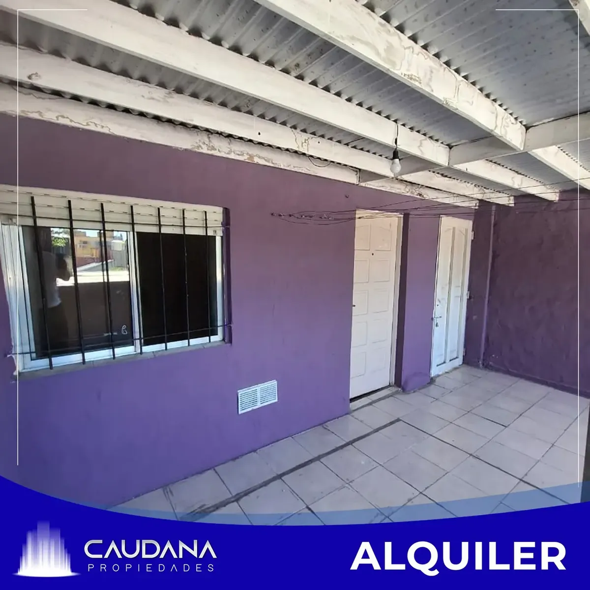 Two-bedroom PH with enclosed patio in Isidro Casanova