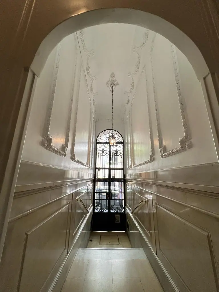 Apartamento dúplex reformado com 4 quartos em Recoleta