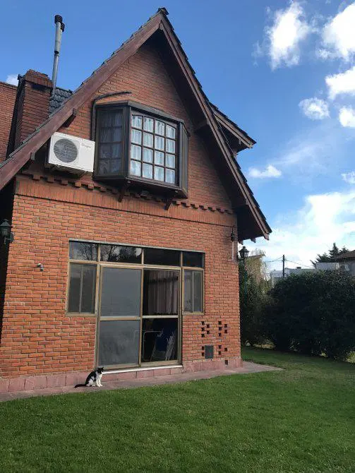 Four-bedroom chalet in Esteban Echeverría, Country Venado 2