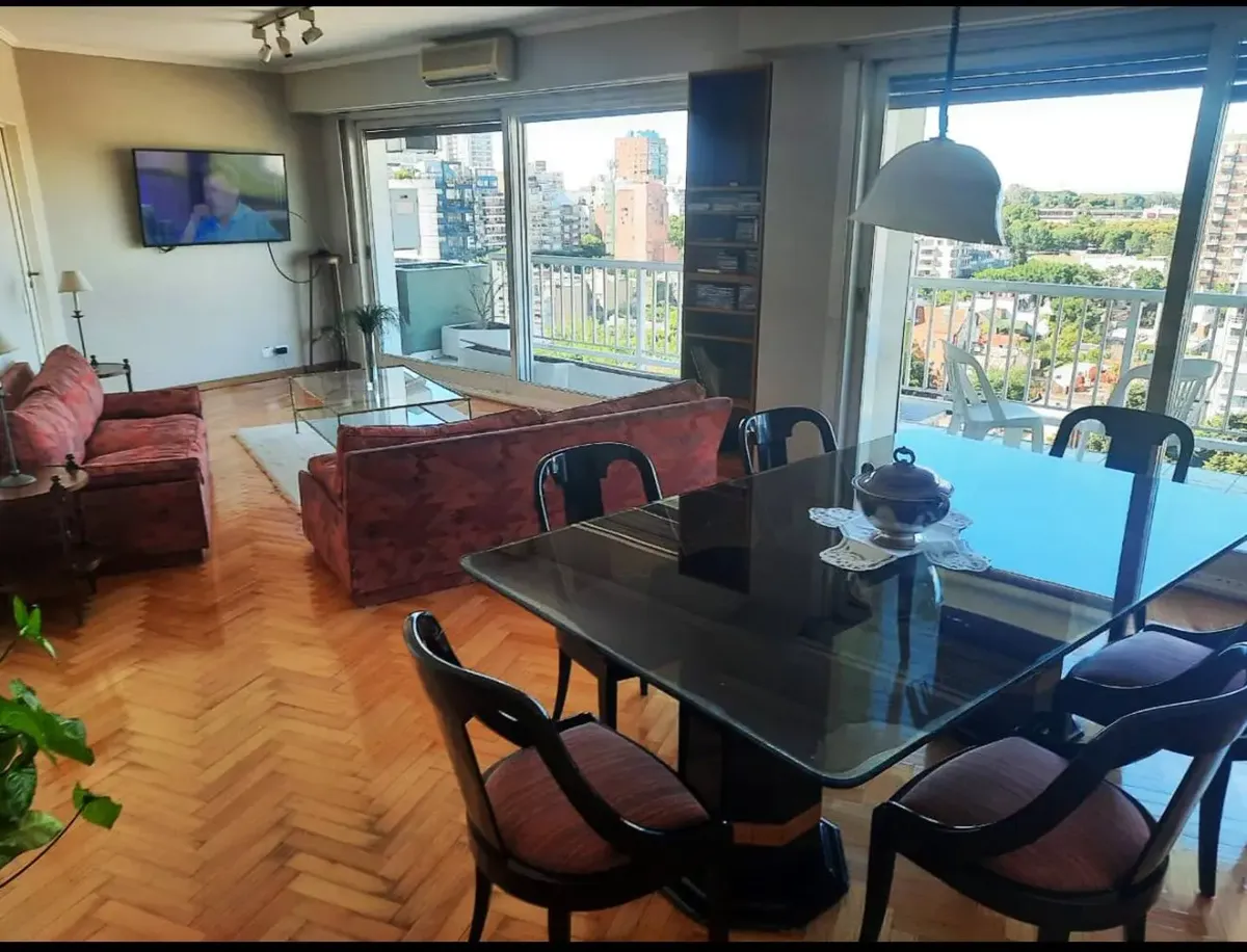 Четырёхкомнатная меблированная квартира в Palermo