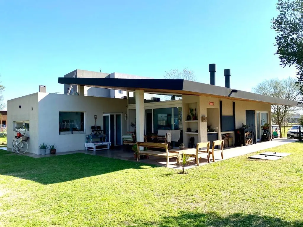 Casa com 3 dormitórios em San Matías (Escobar) para temporada de verão