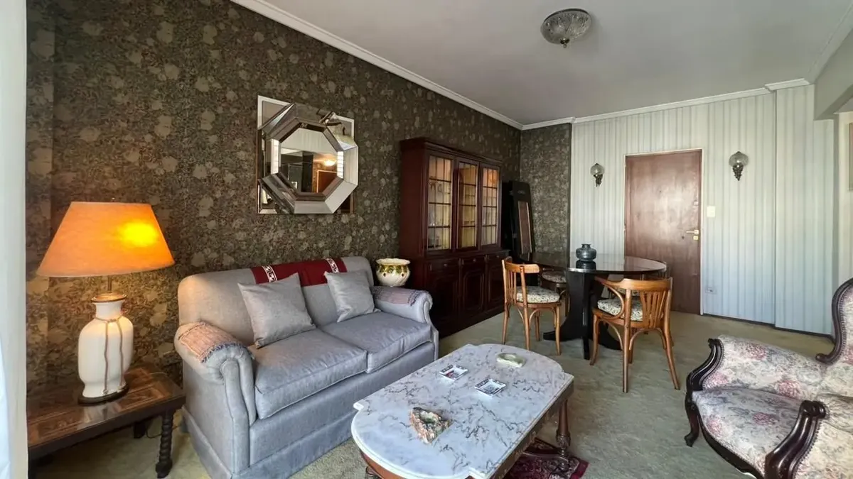 Apartamento de três ambientes mobiliado em Palermo