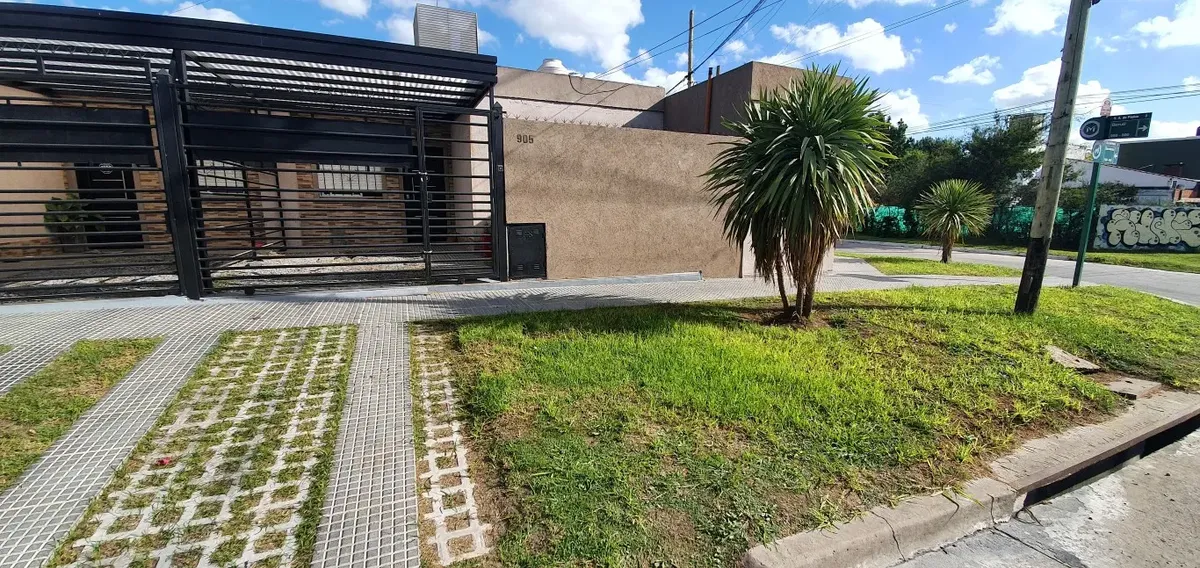 Departamento Ph De 2 Ambientes Con Cochera Y Patio