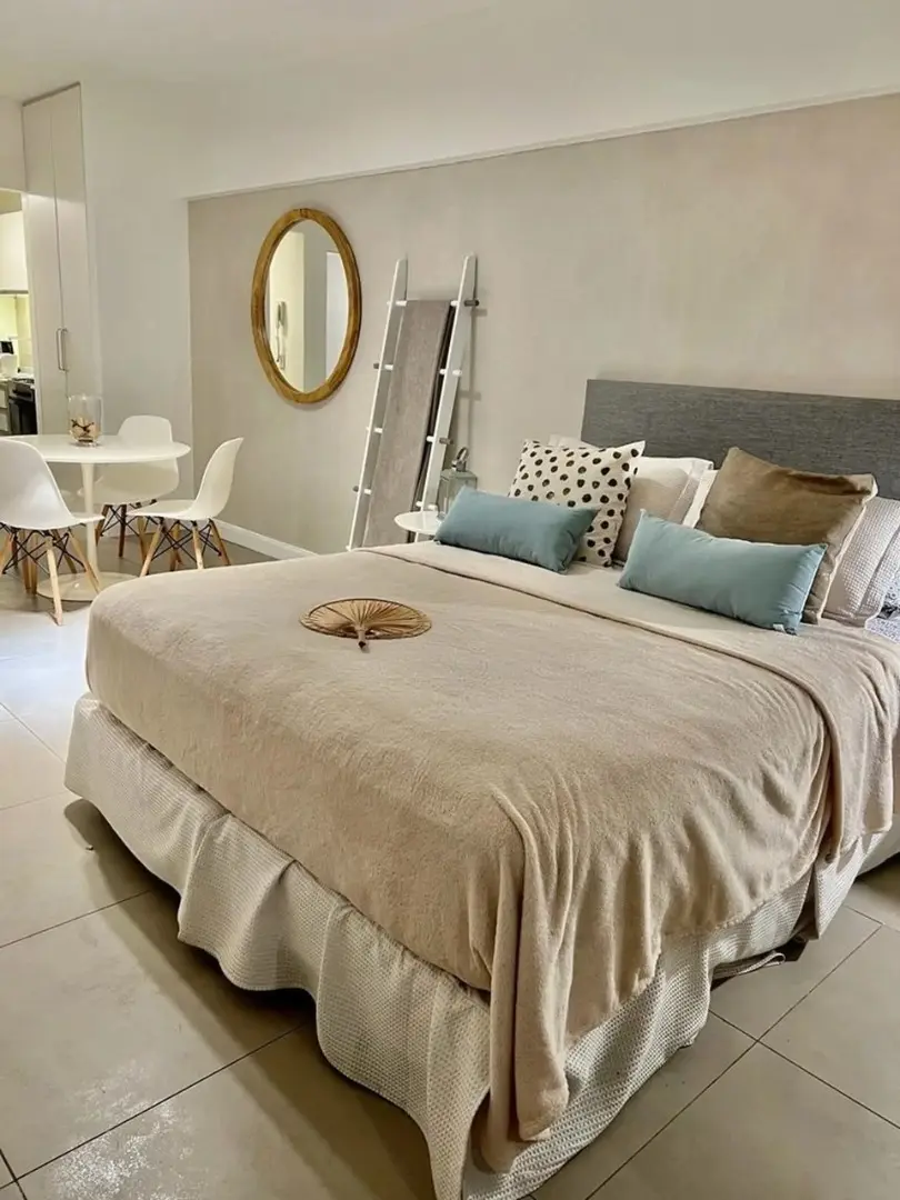Studio apartment with balcony in Palermo Chico