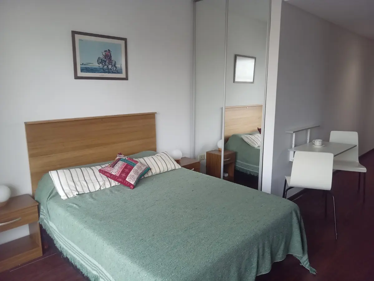 Квартира-студия с балконом в Palermo