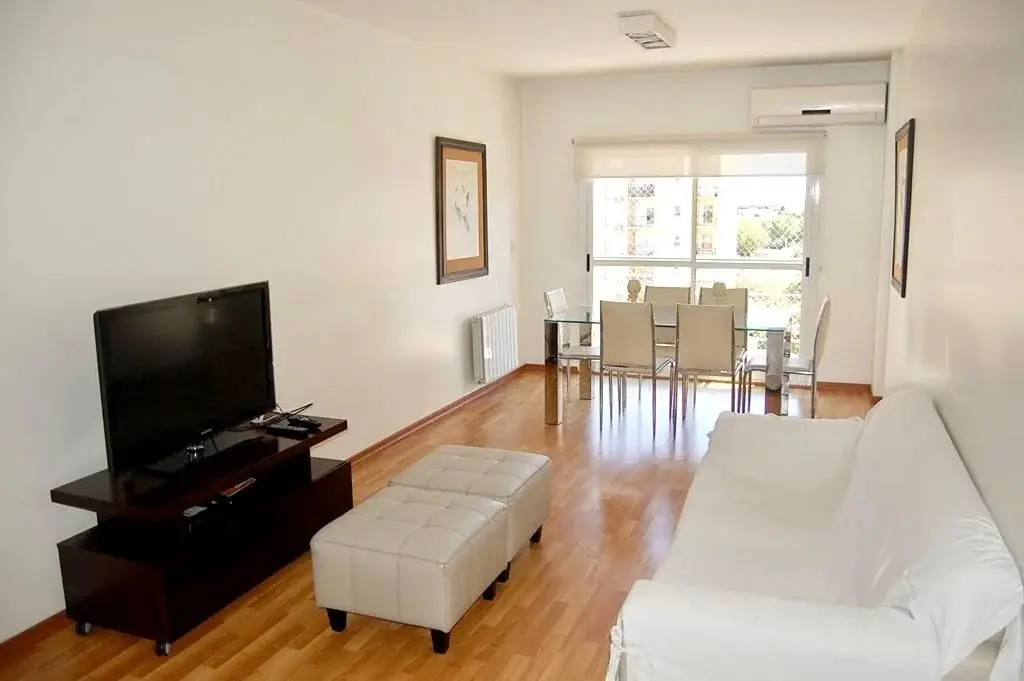 Четырёхкомнатная квартира в Palermo Hollywood с балконом, двумя ванными и (закреплённым) парковочным местом