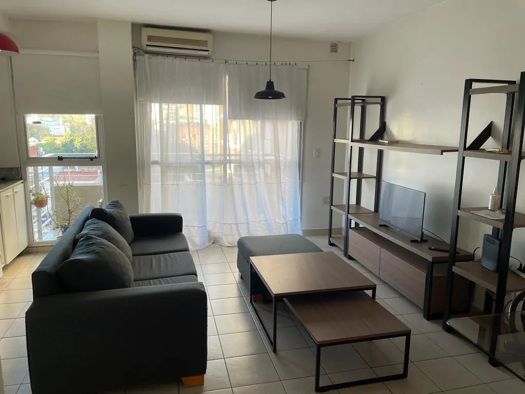 Departamento de 1 dormitorio con balcón en Almagro