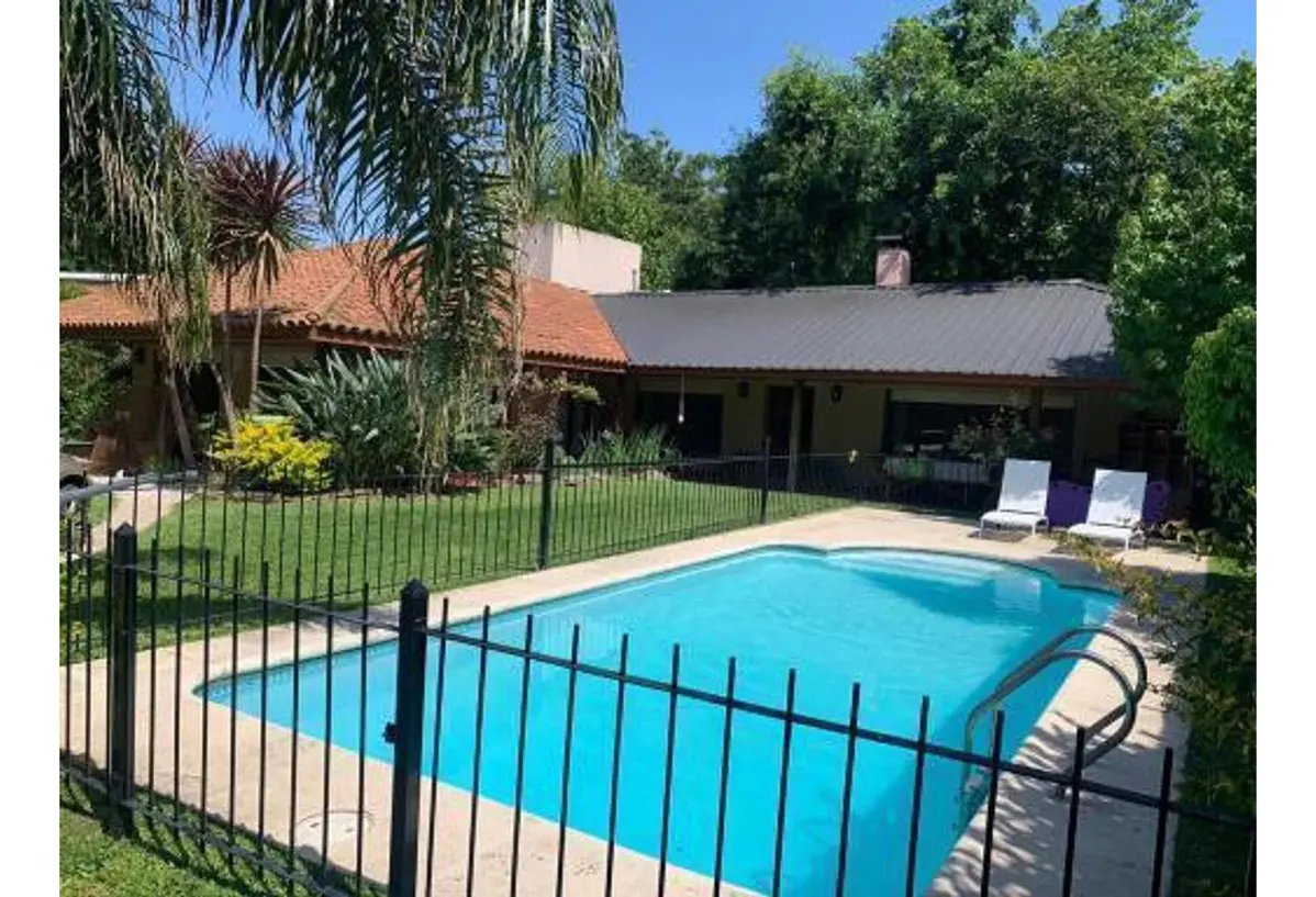 Four-bedroom house in Tigre