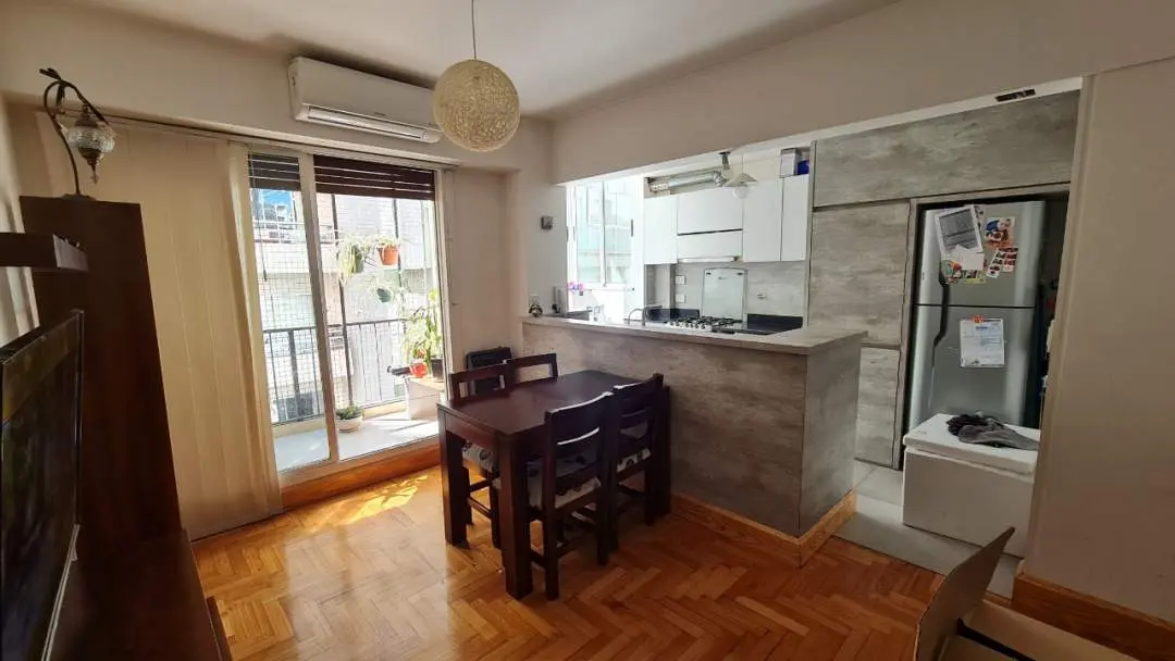 Departamento de 3 ambientes con 2 dormitorios en Balvanera