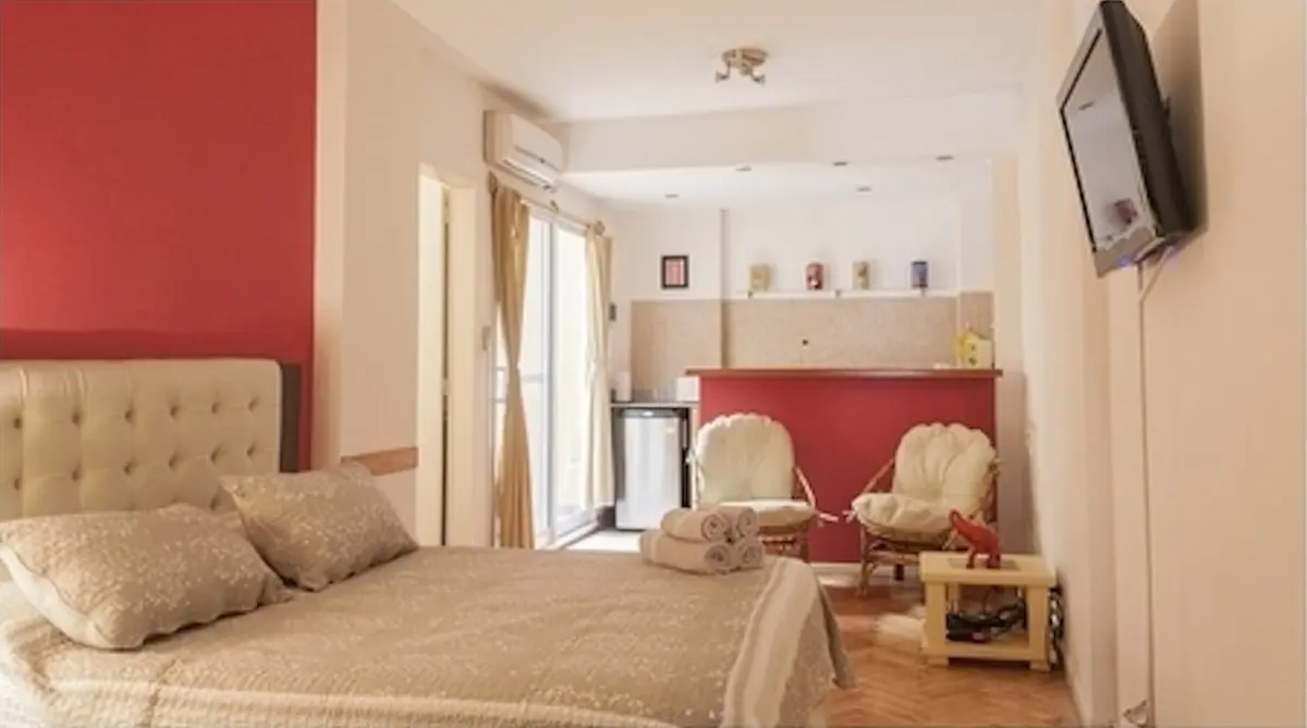 Departamento monoambiente con patio en Recoleta