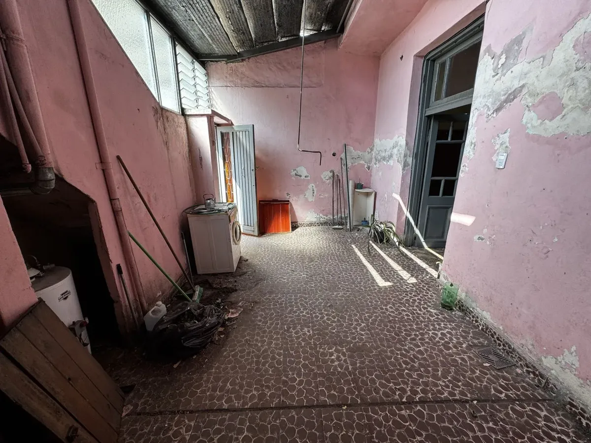 PH con patio para uso comercial en Villa Soldati