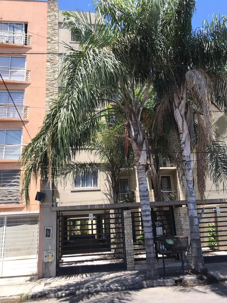 Kitnet para aluguel em Morón