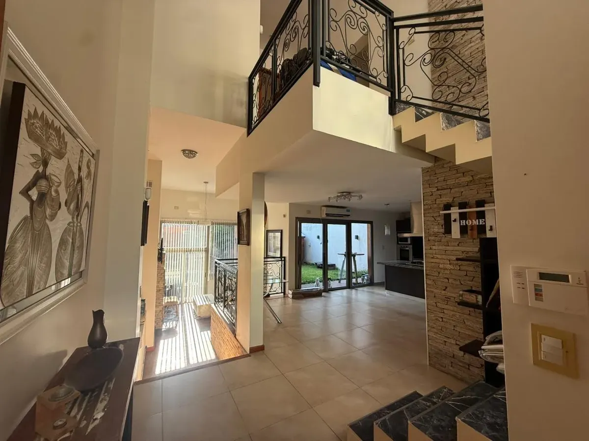 Аренда PH с 4 спальнями в Quilmes Centro