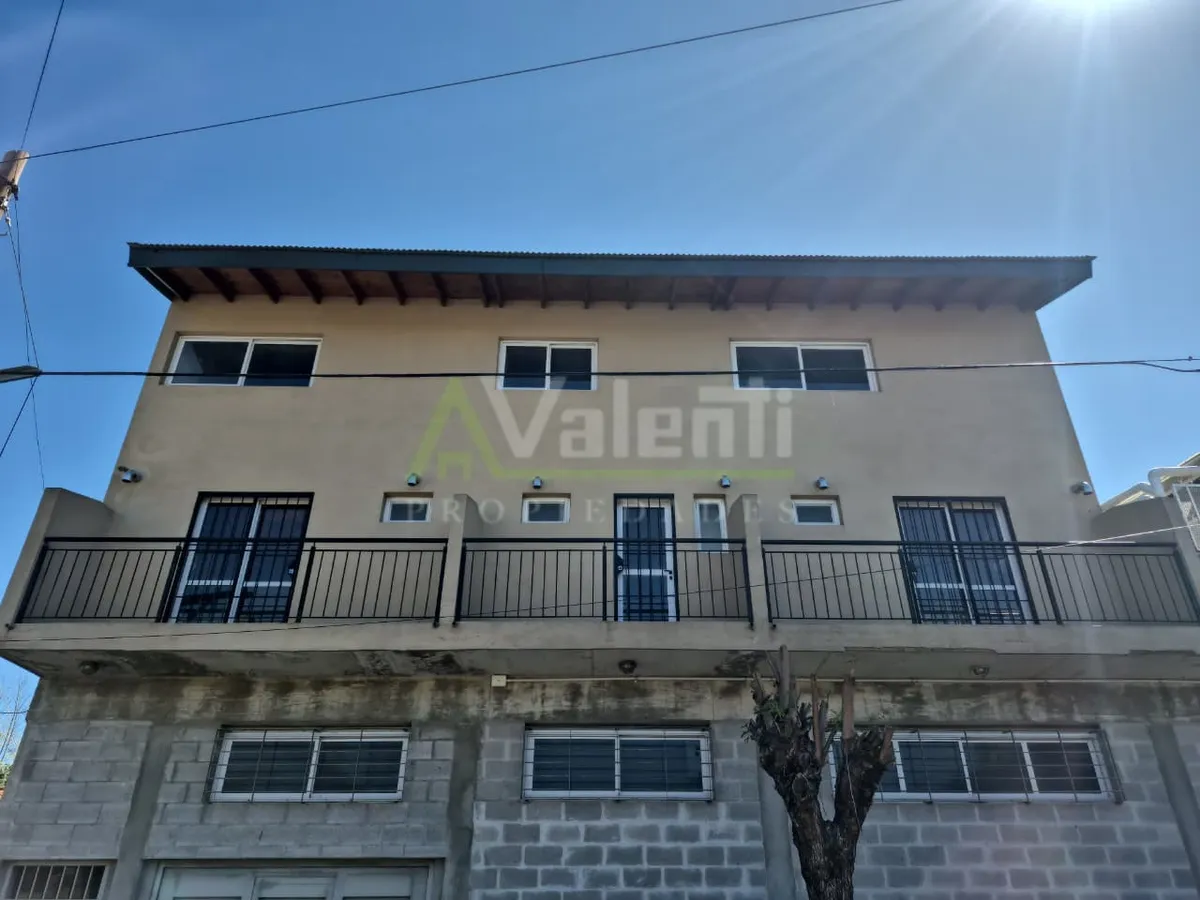 Apartamento duplex de 1 quarto para alugar em Hurlingham (Villa Tesei)