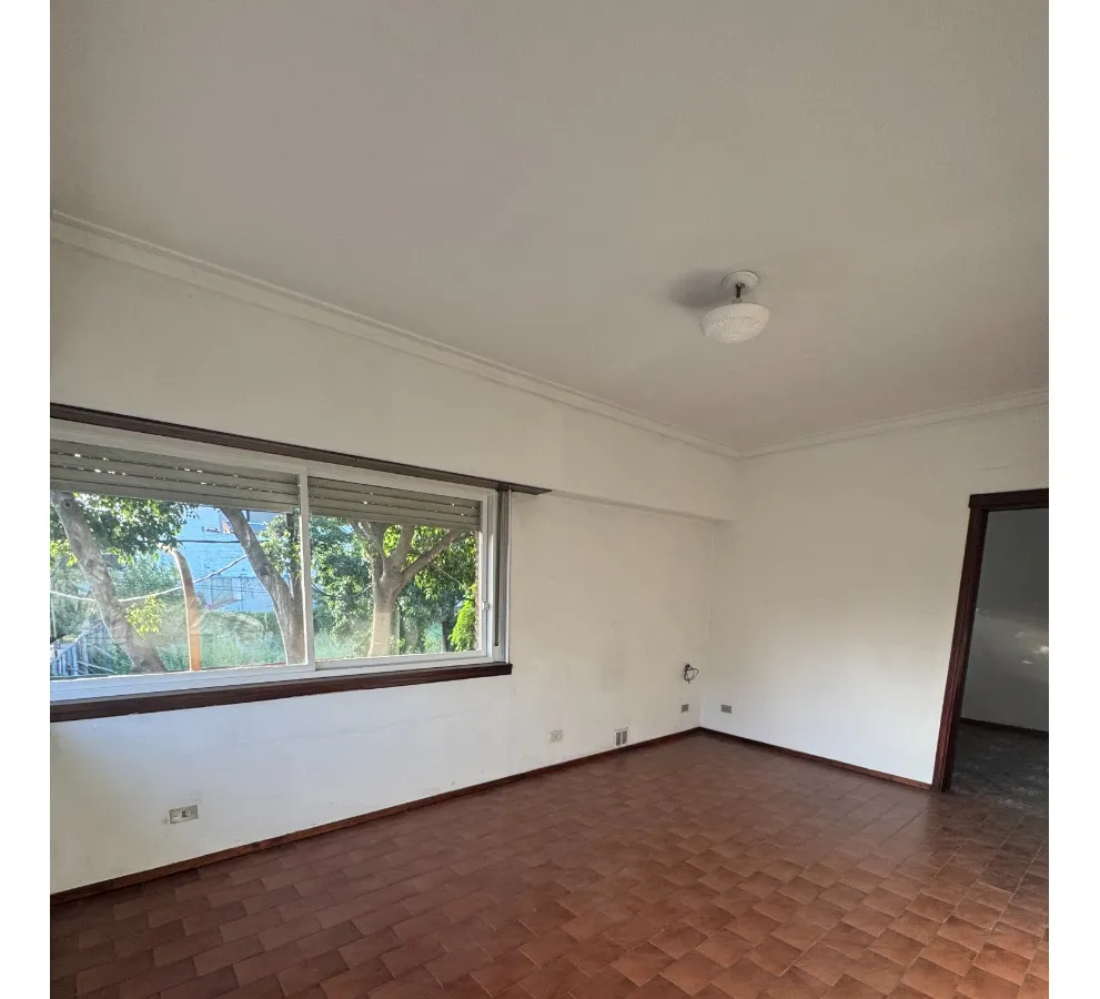 Apartamento de dois dormitórios em Remedios de Escalada