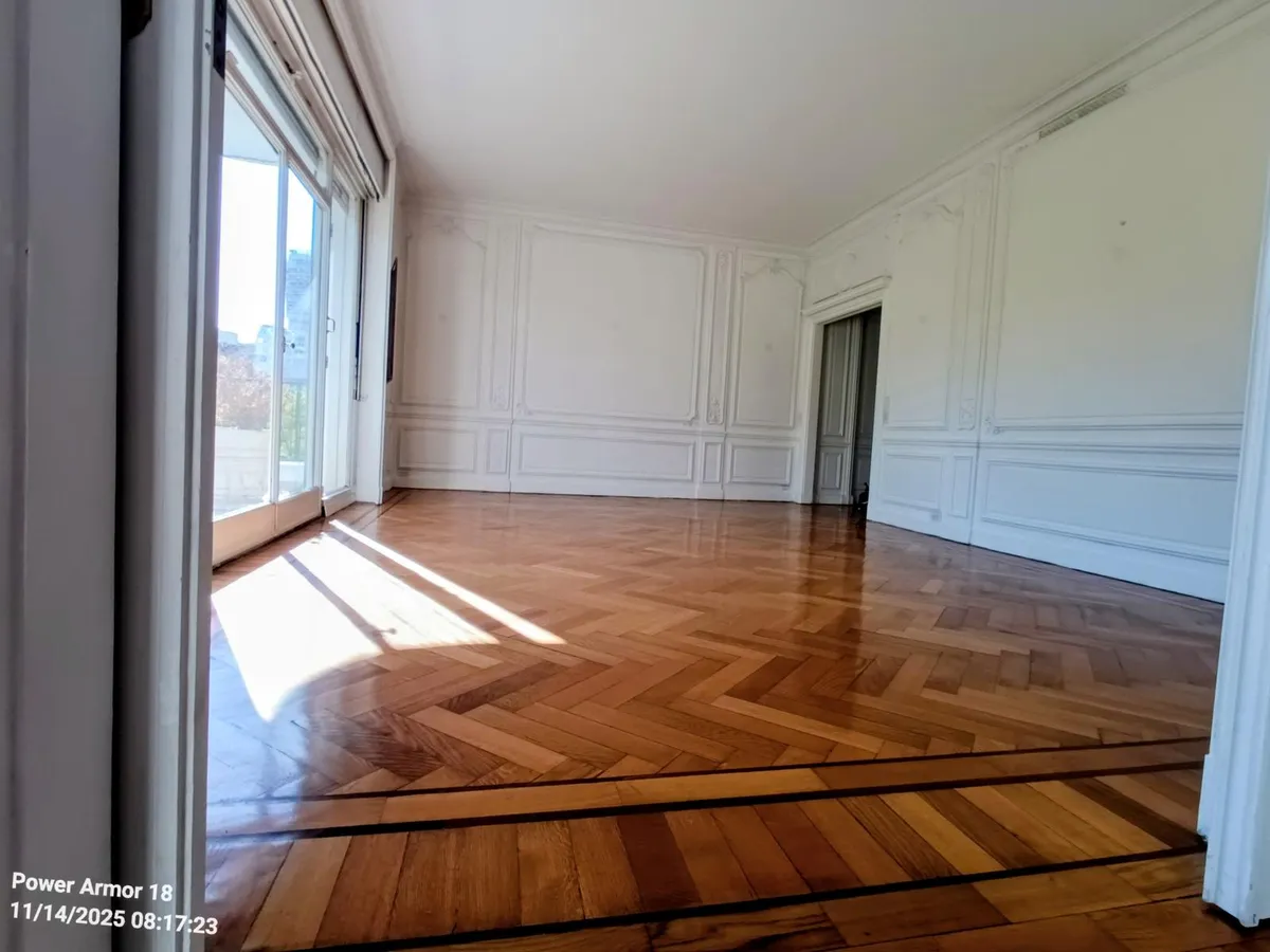 Apartamento de 4 dormitórios em Palermo