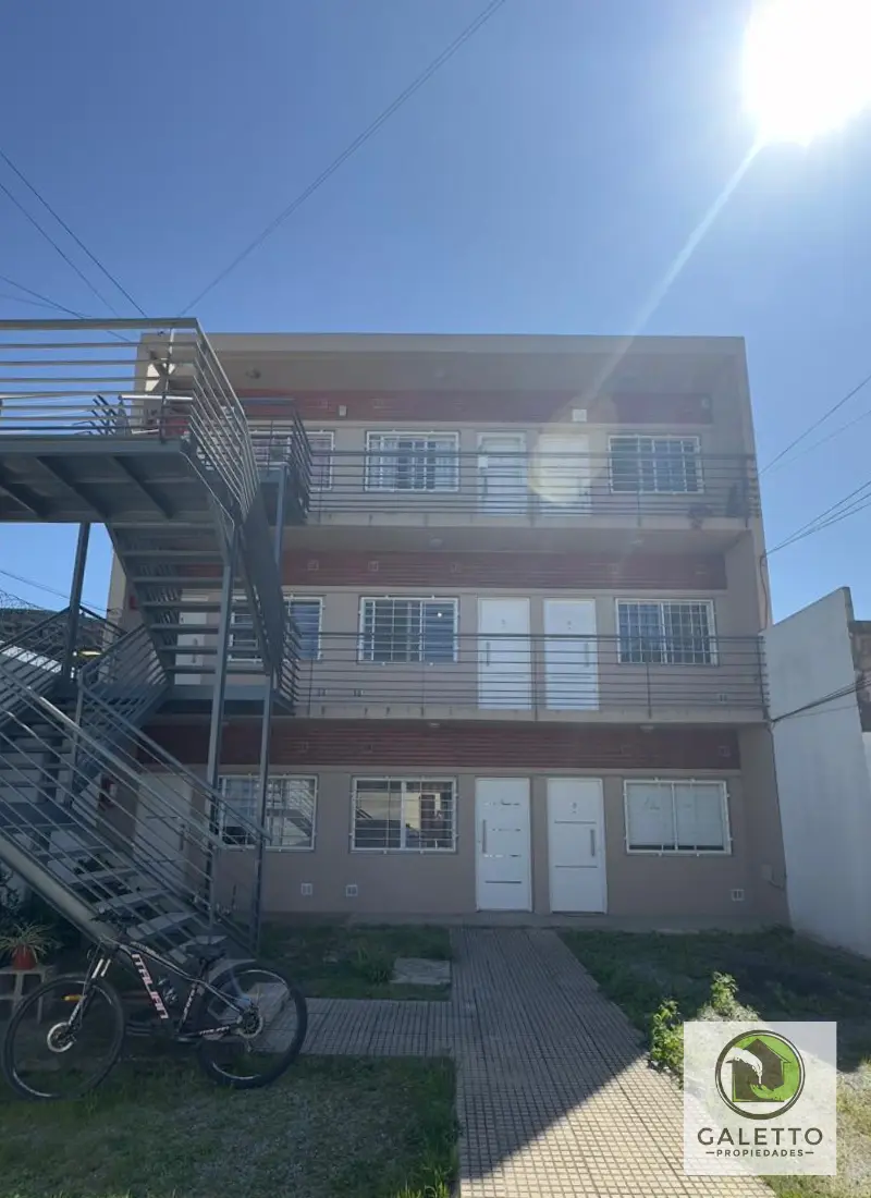 Two-room apartment with parking in Quilmes Oeste