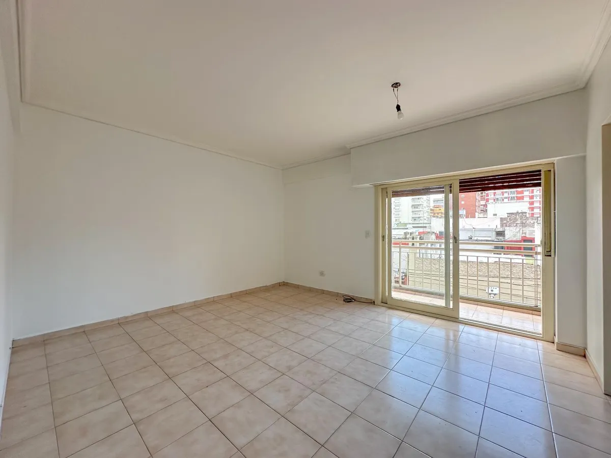 Kitnet mobiliado para aluguel em Lanús Oeste