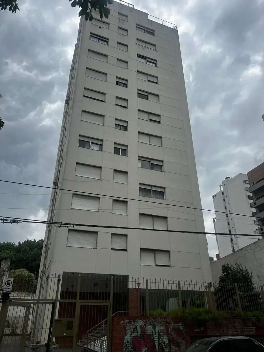 Departamento de 2 ambientes en La Plata con cochera y baulera