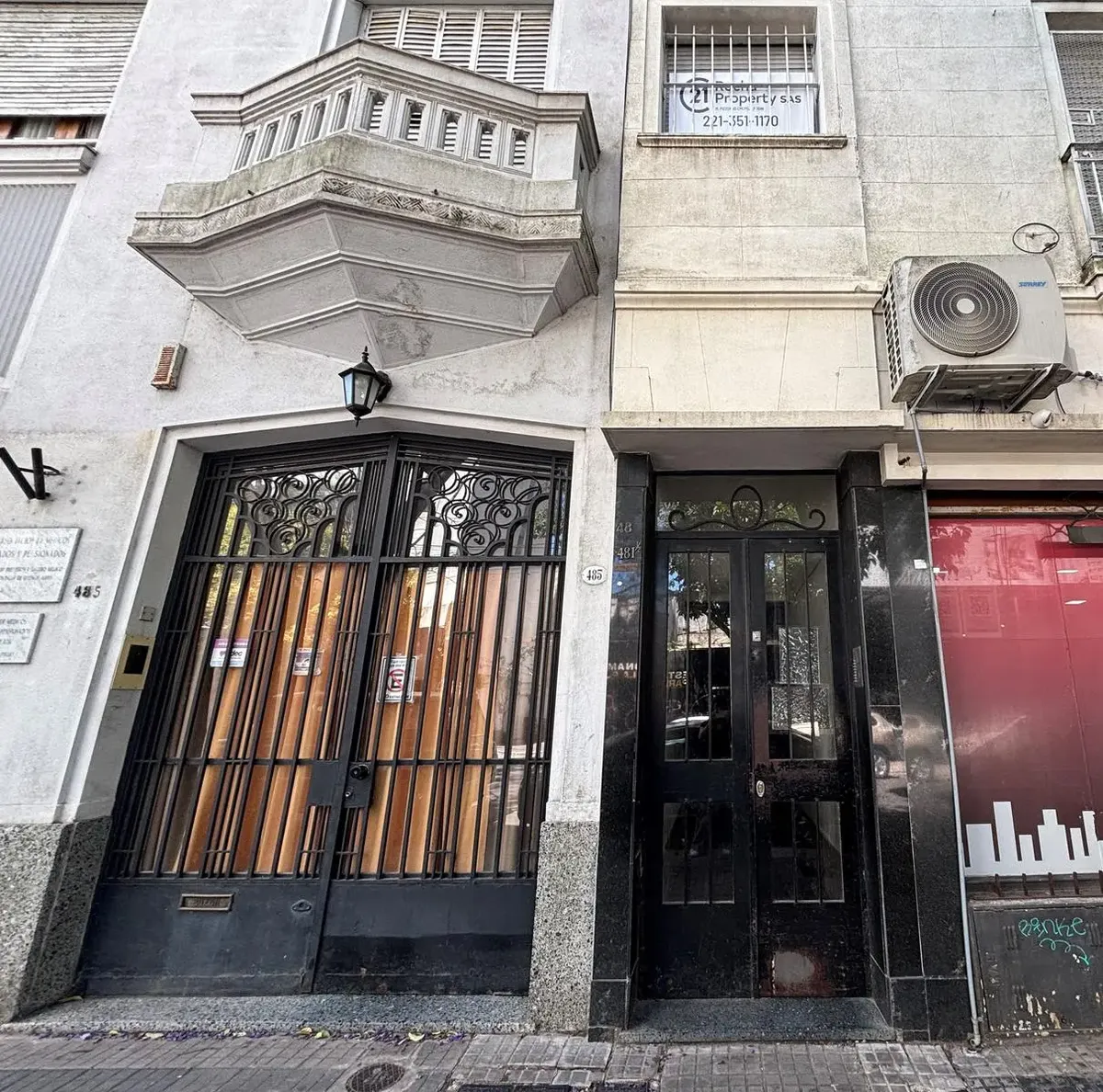 Трёхспальная квартира с балконом на первом этаже в La Plata