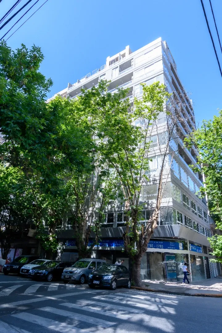 Three-bedroom apartment with covered (assigned) parking in Villa Urquiza