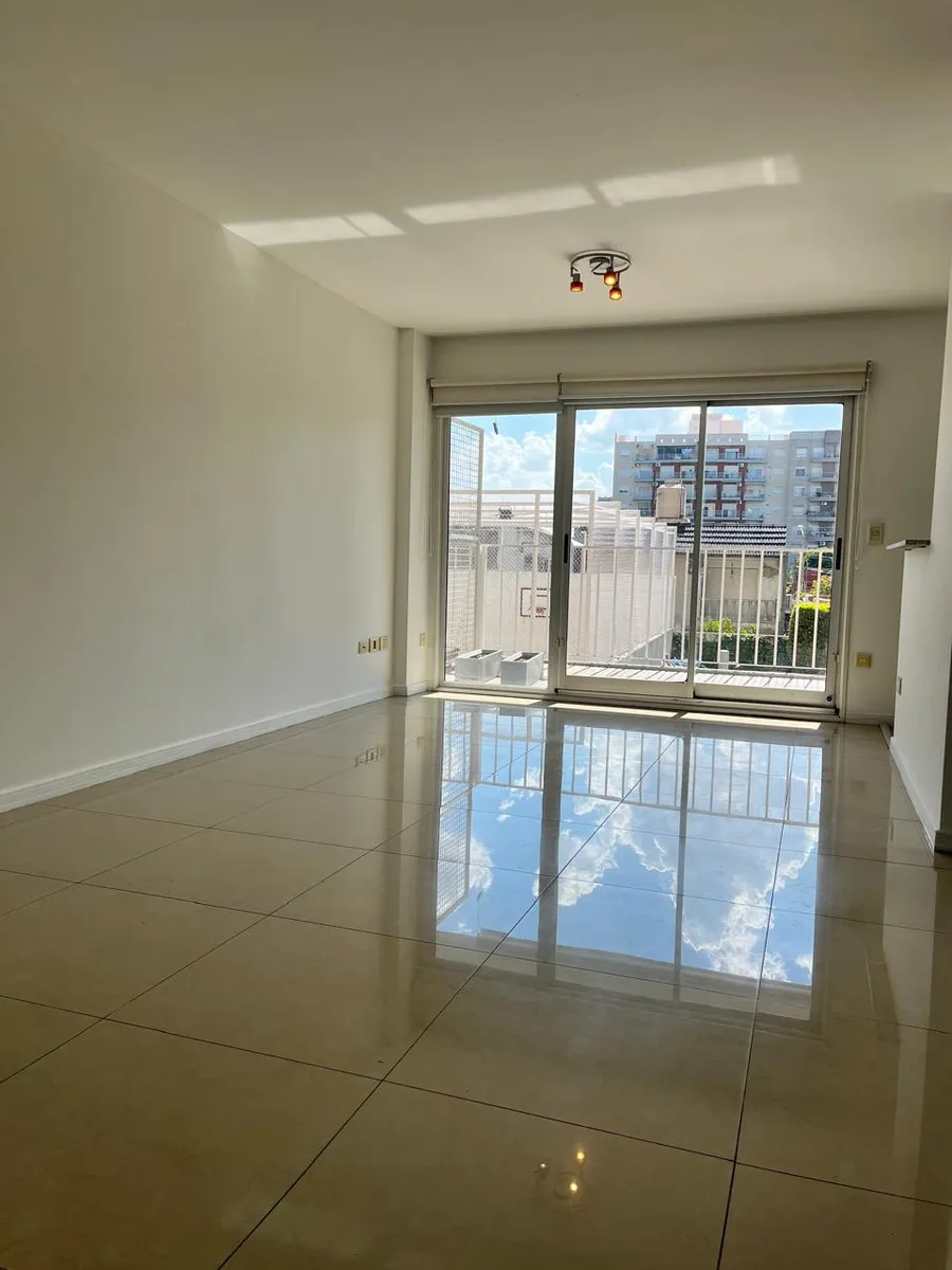 Departamento de 2 ambientes en alquiler en Morón