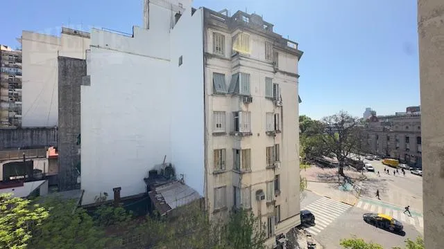 Apartamento de 2 dormitórios em San Telmo